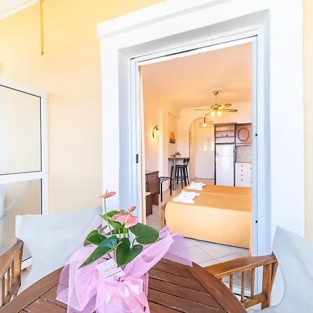 Appartement Mazis A *